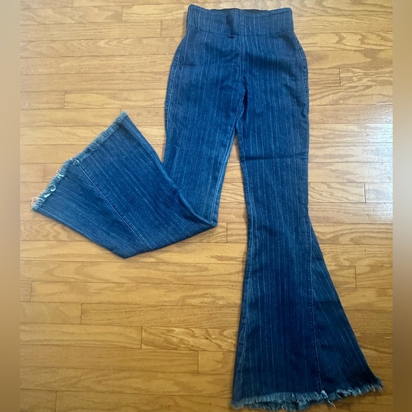 Show Me Your MuMu Bells - Picture 2 of 5